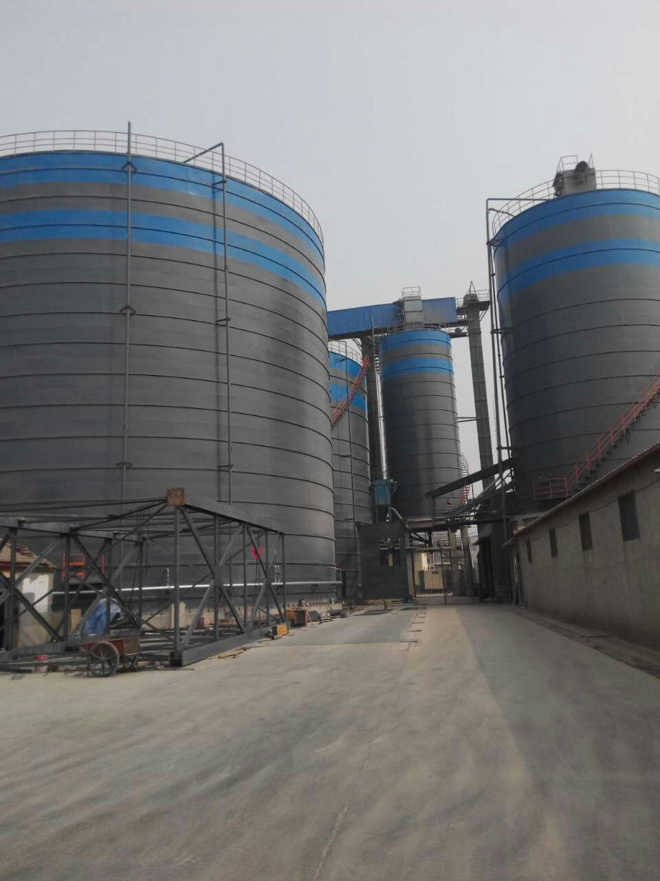 沙坡头粉煤灰储存库基础怎么建造